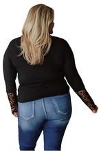 Load image into Gallery viewer, Black Lace Splicing Ribbed Long Sleeve Plus Size Top